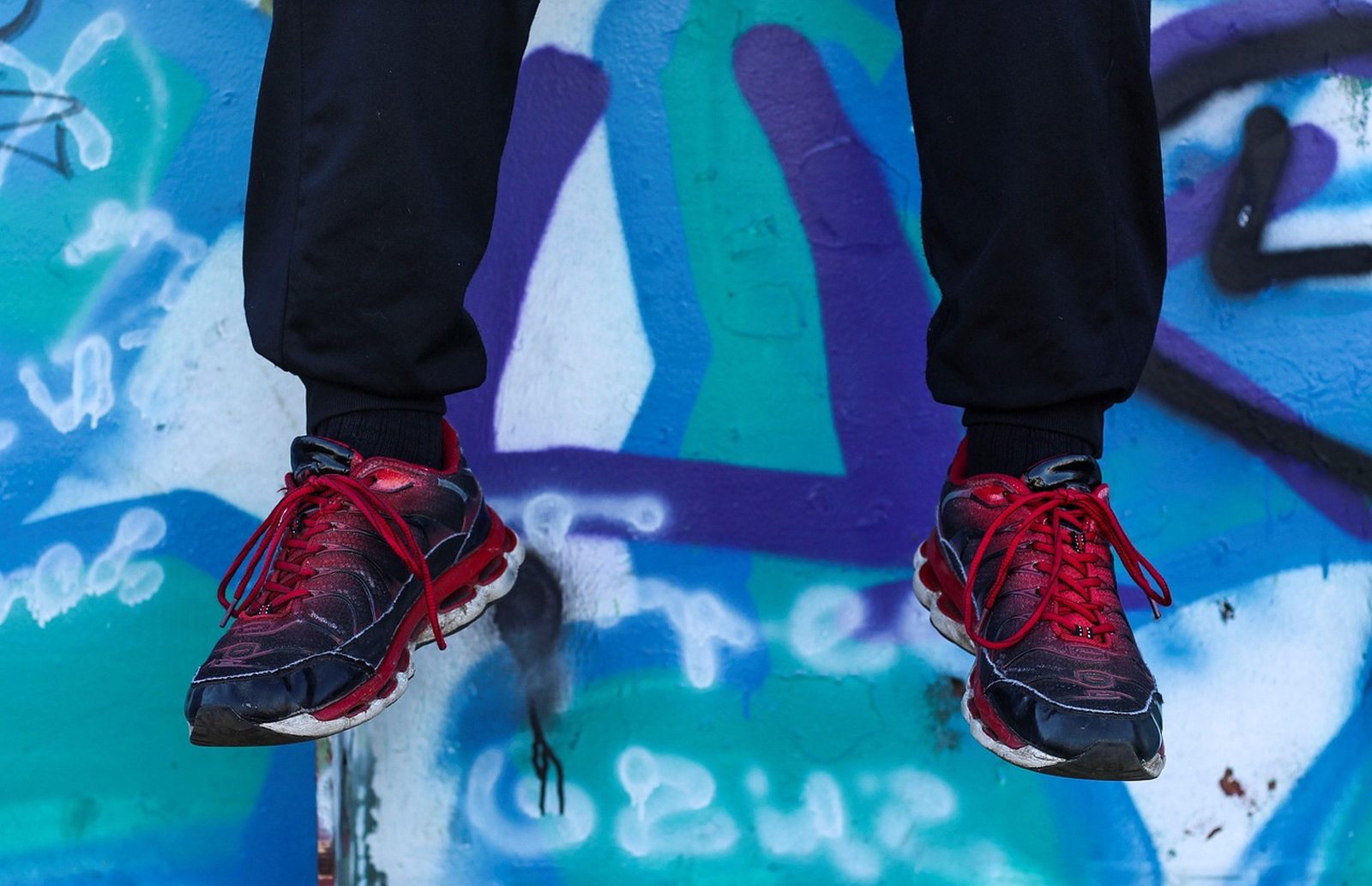 Jak nosić dresy męskie, żeby wyglądać dobrze? 5 prostych zasad stylistki 16 20251117100911